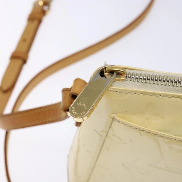 LOUIS VUITTON Monogram Vernis Minna Street Shoulder Bag Perle - Picture 8 of 15